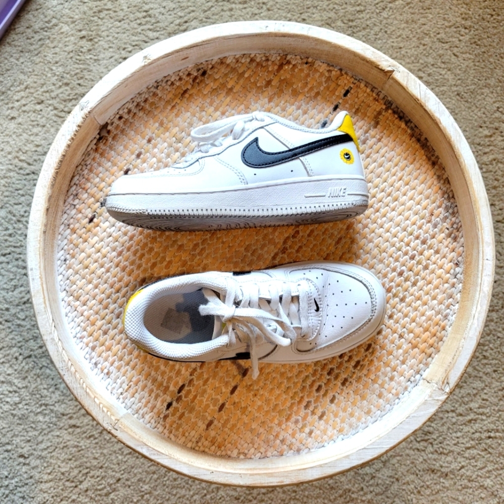Girls Nike AF1 Air Force 1 size 1y